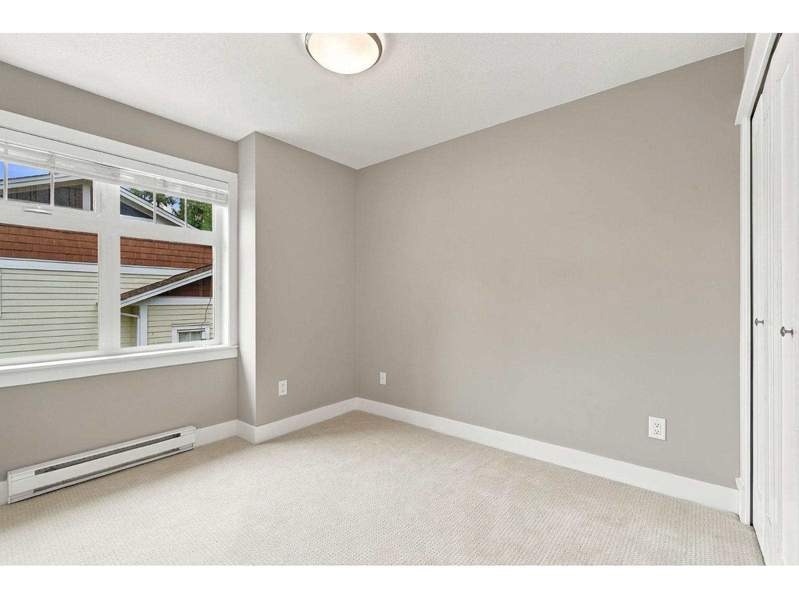 Photo of 26 2689 PARKWAY DRIVE 26
