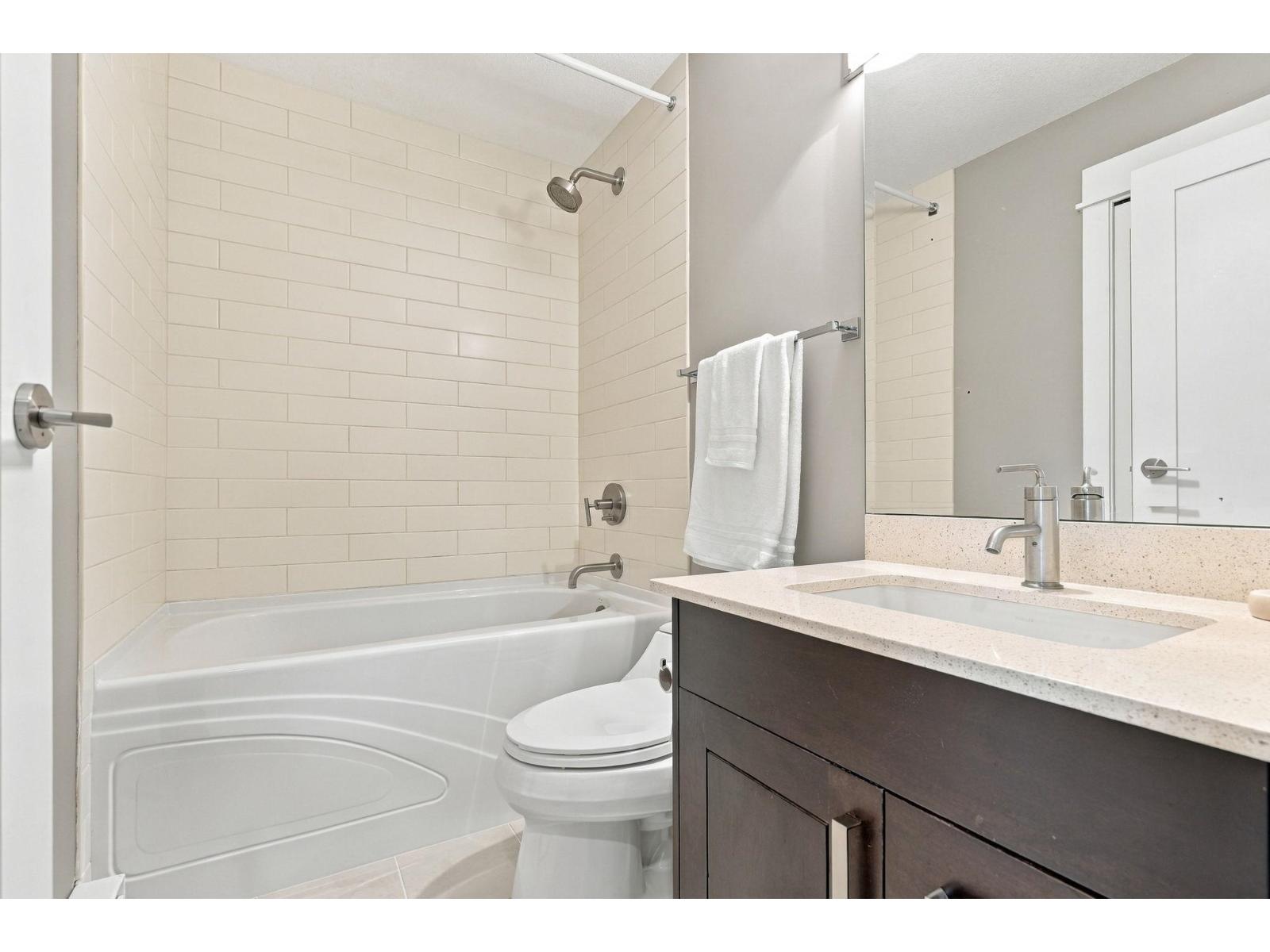 Photo of 26 2689 PARKWAY DRIVE 27