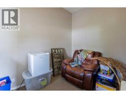 329 12 Street N - photo 11