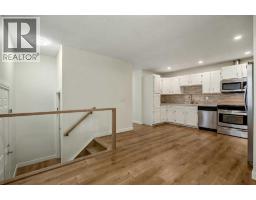 610 Strathcona Drive SW - photo 5