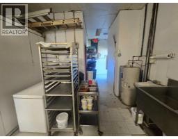 3315 26 Avenue Sw, Calgary, AB T3E0N2 Photo 6