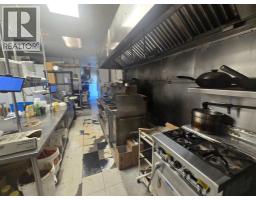3315 26 Avenue Sw, Calgary, AB T3E0N2 Photo 9