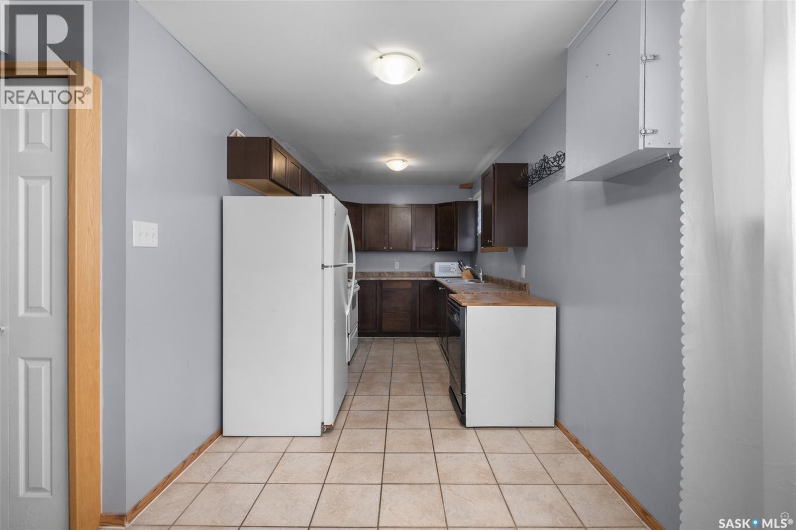 211 31st STREET E - 18