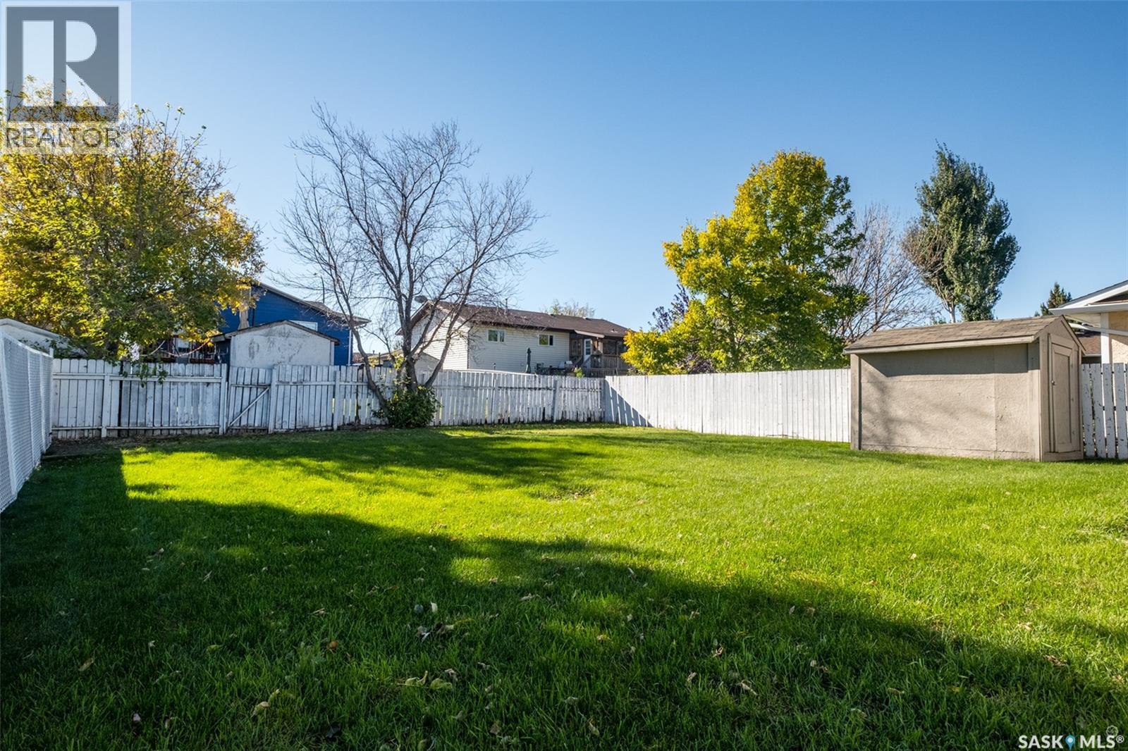 211 31st STREET E - 26