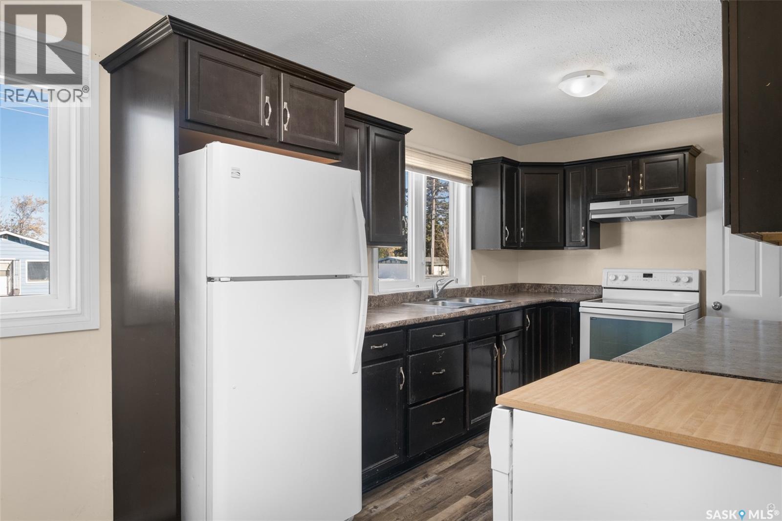 211 31st STREET E - 7