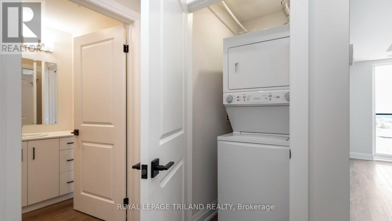 865 Kleinburg Drive — photo 10