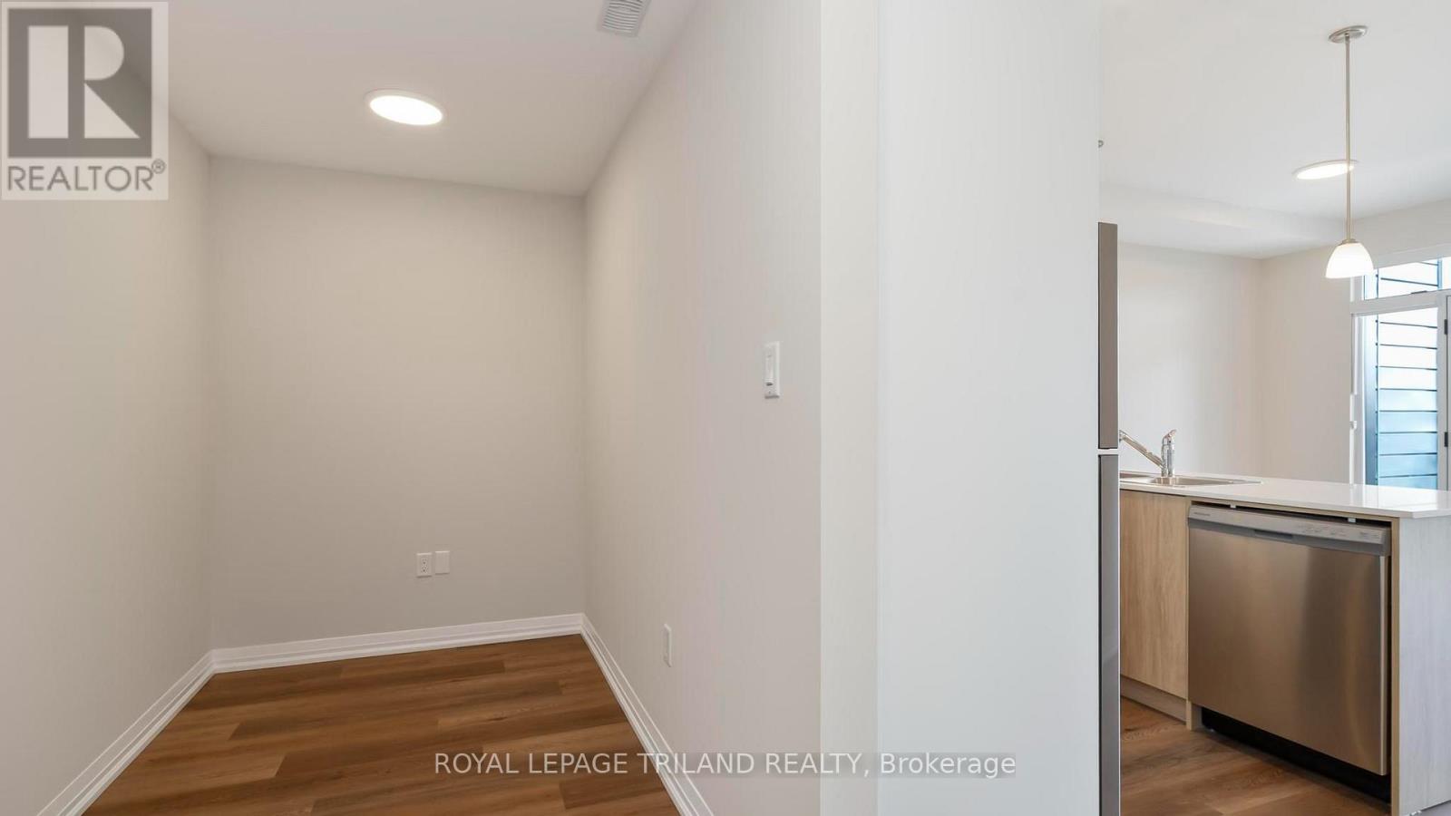 865 Kleinburg Drive — photo 12
