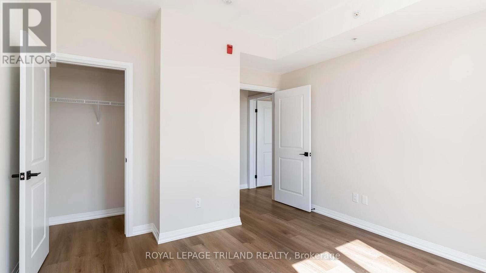 865 Kleinburg Drive — photo 17
