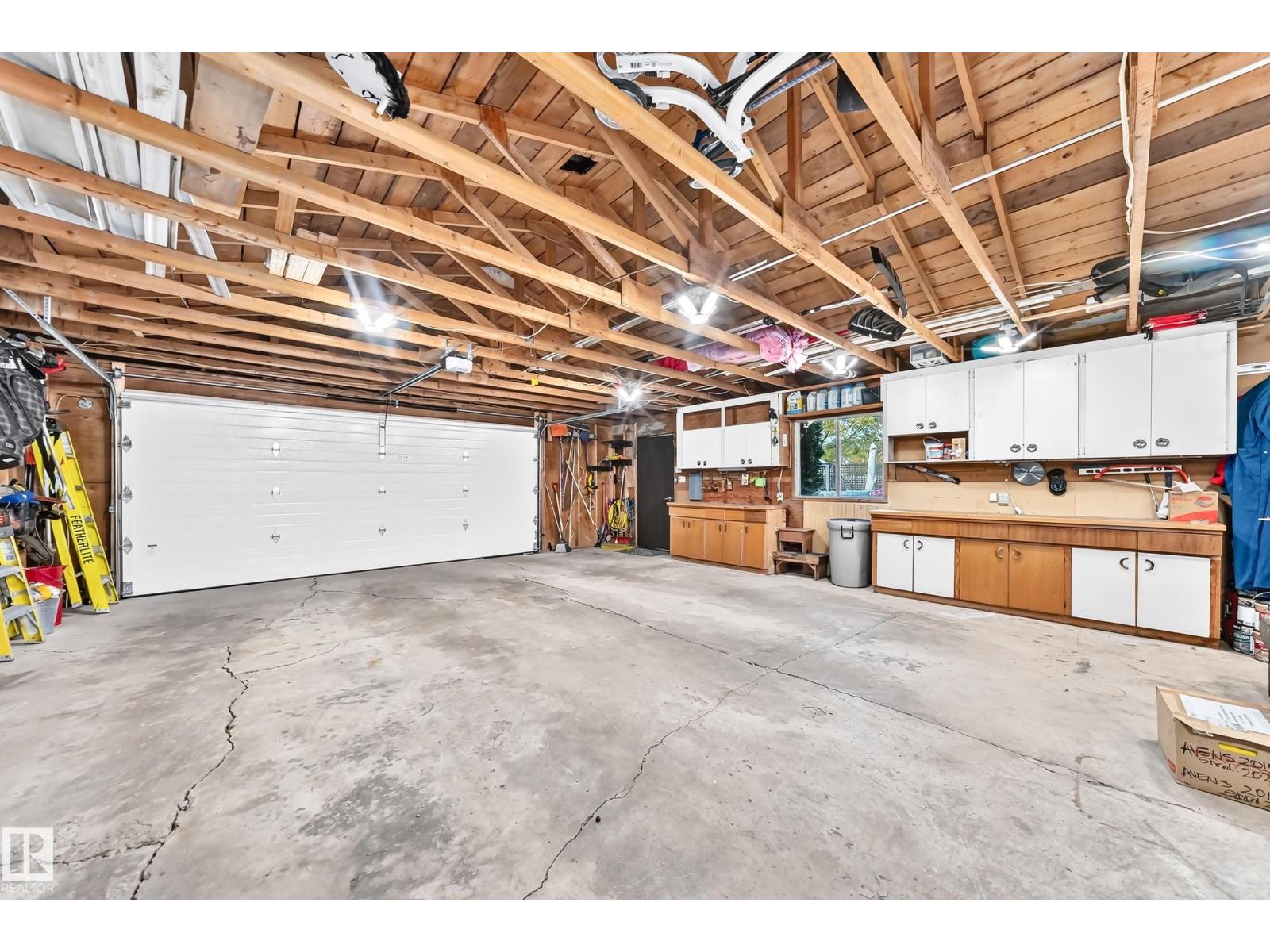15011 55 ST NW - 52