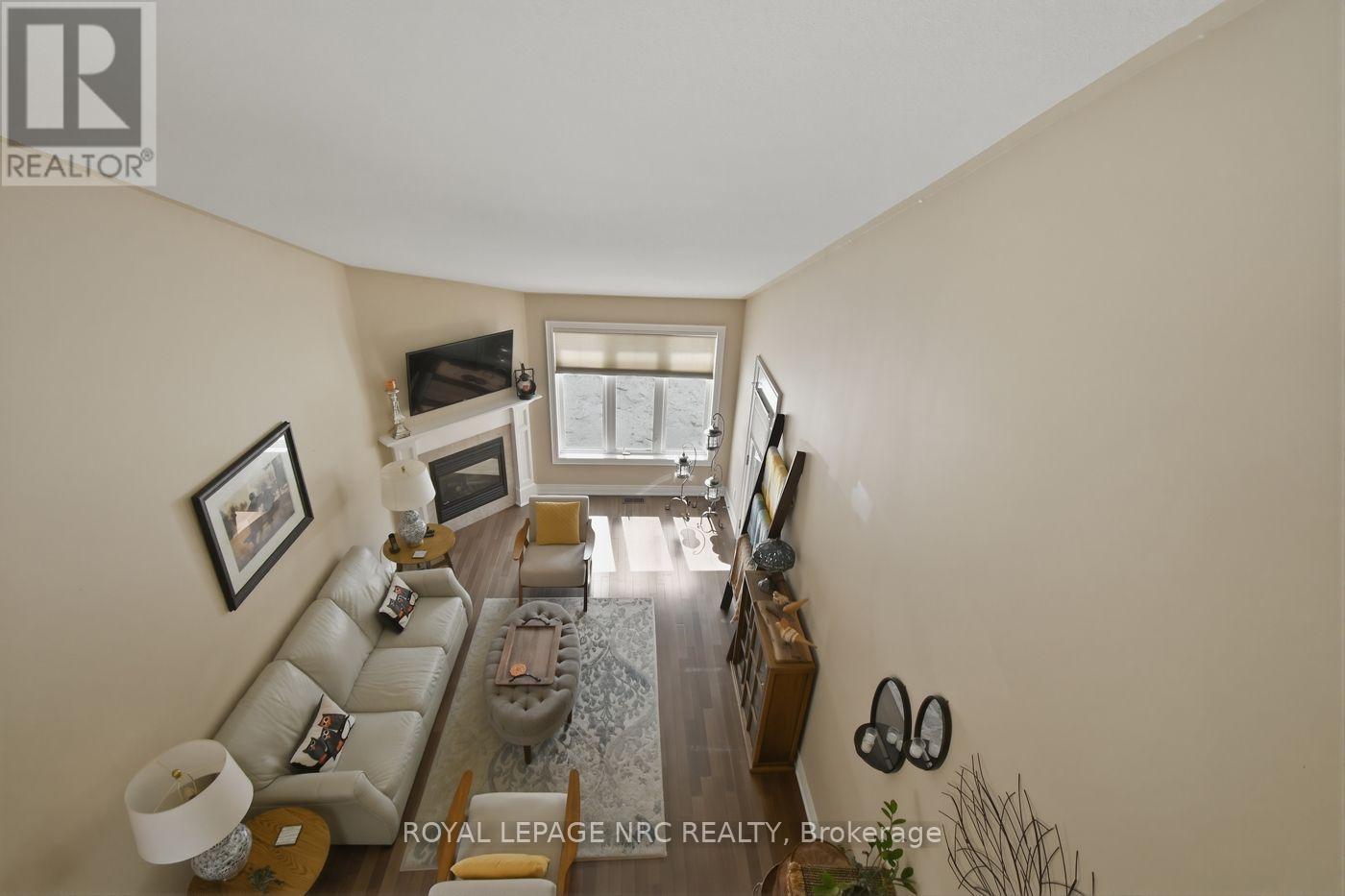 3945 VILLAGE CREEK DRIVE - 18