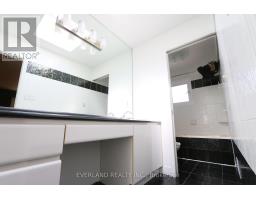 18 Silvergrove Road, Toronto, ON M2L2N6 Photo 25