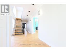 18 Silvergrove Road, Toronto, ON M2L2N6 Photo 7