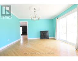 18 Silvergrove Road, Toronto, ON M2L2N6 Photo 8
