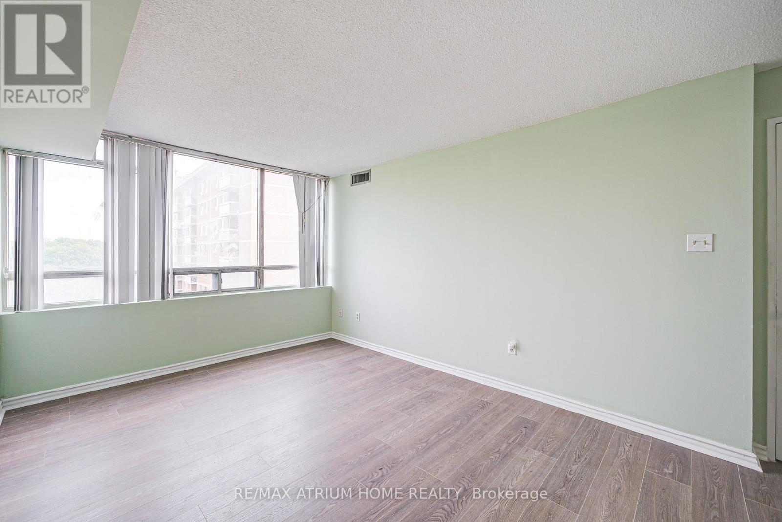 3050 Ellesmere Road — photo 28