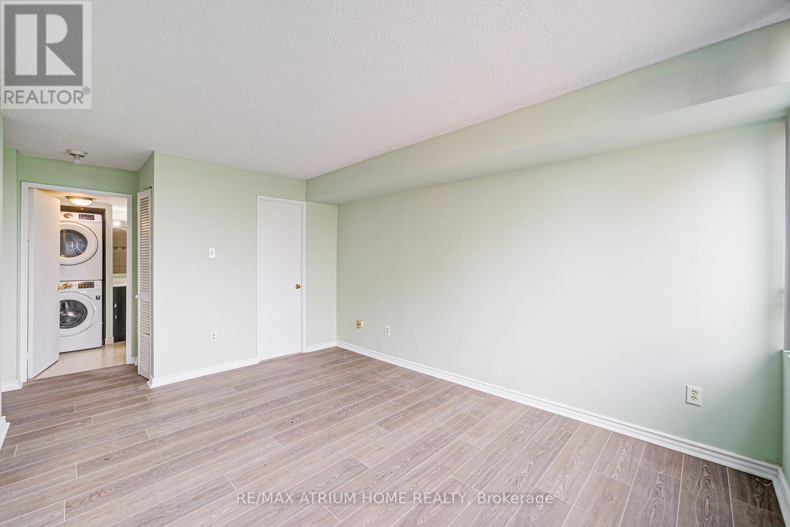 3050 Ellesmere Road — photo 31