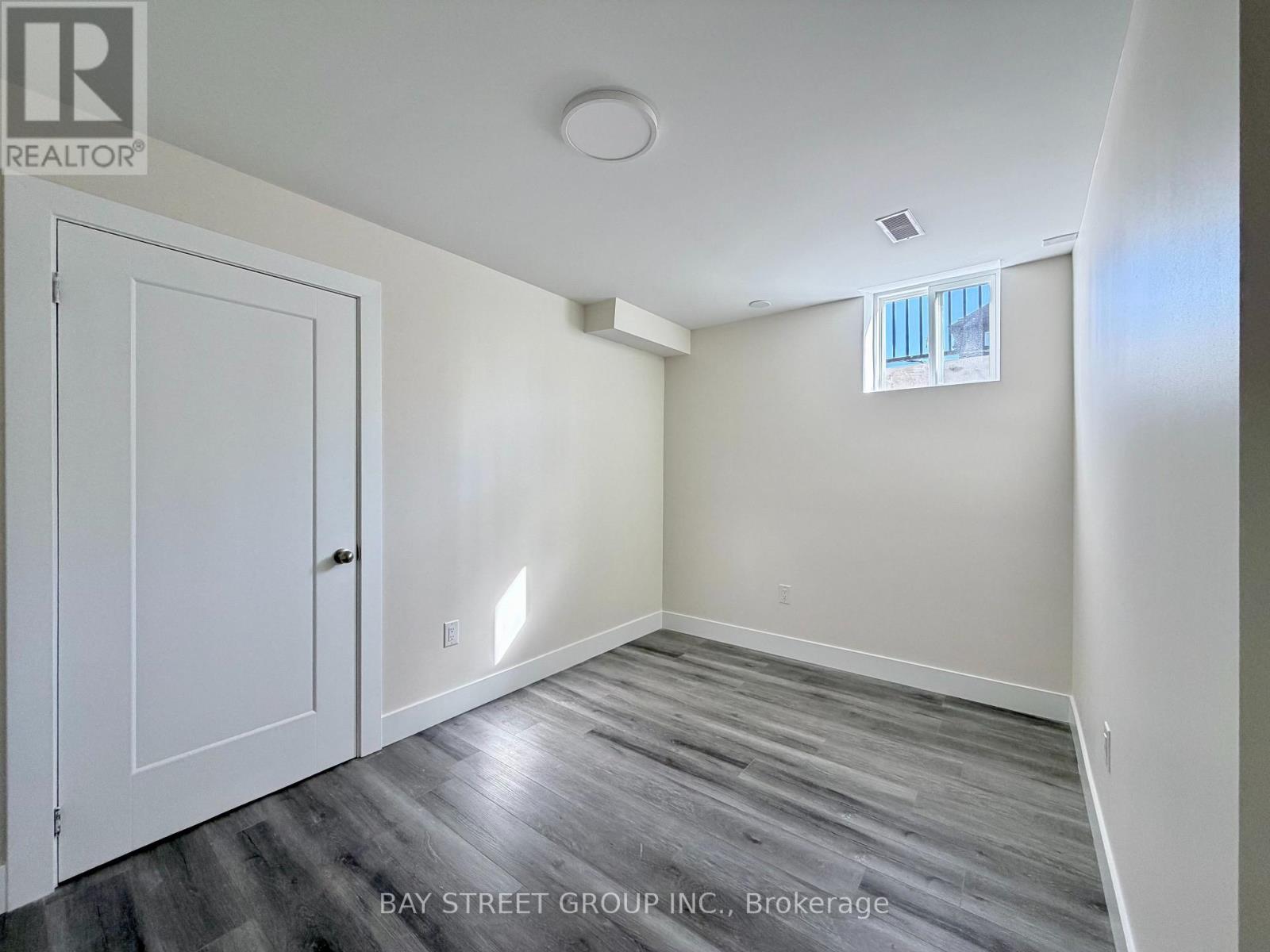 LOWER - 1 KENNETH ROSS BEND, East Gwillimbury (Sharon) — photo 9