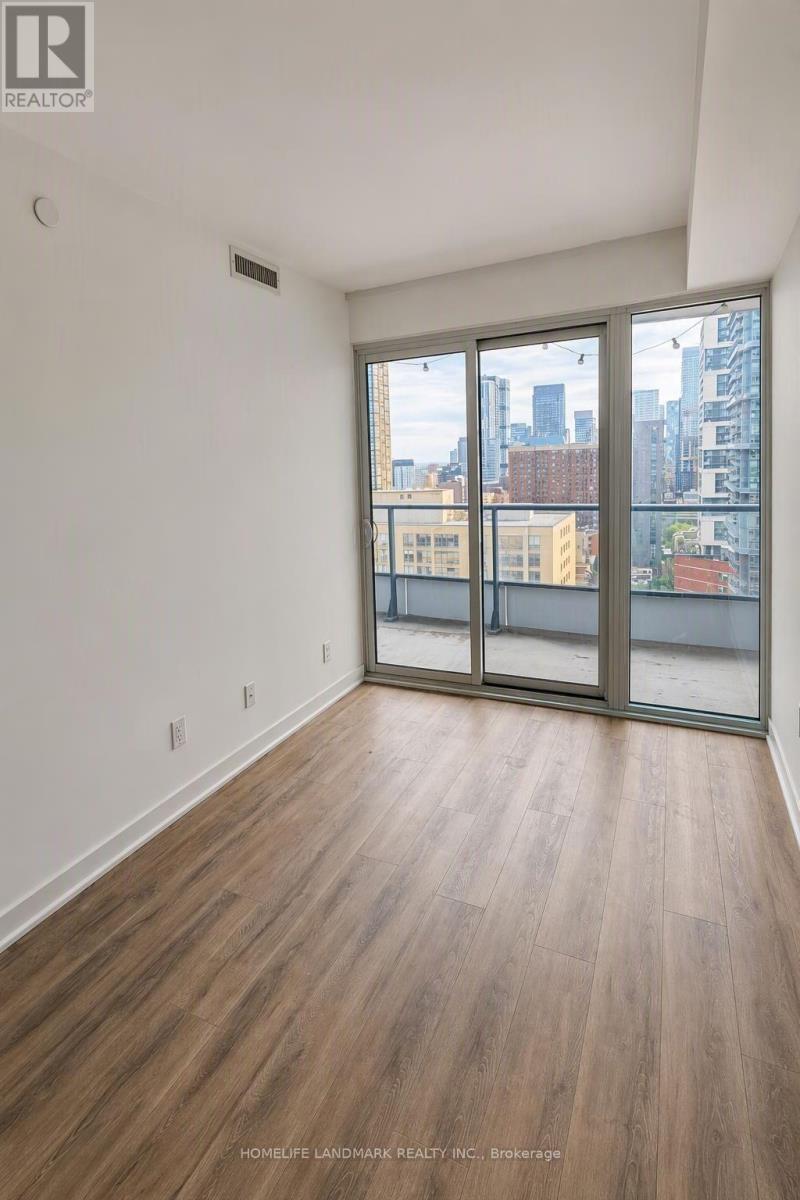 #2117 85 WOOD STREET - 3