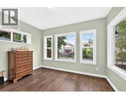 14 Westmount Way - photo 33