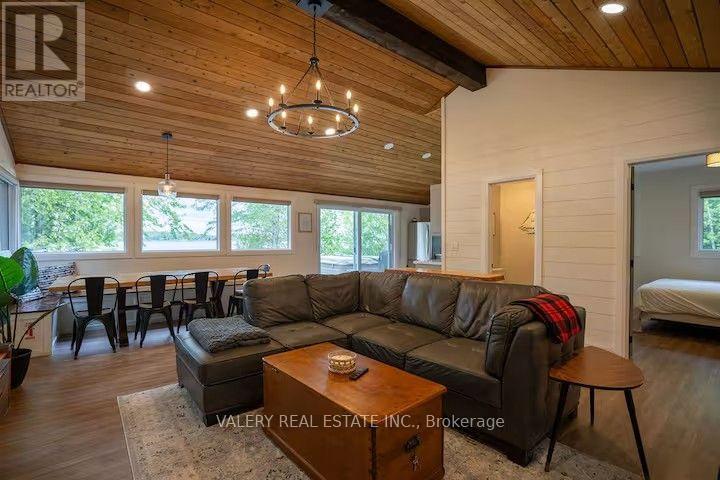 572 MALLARD CIRCLE, Selwyn