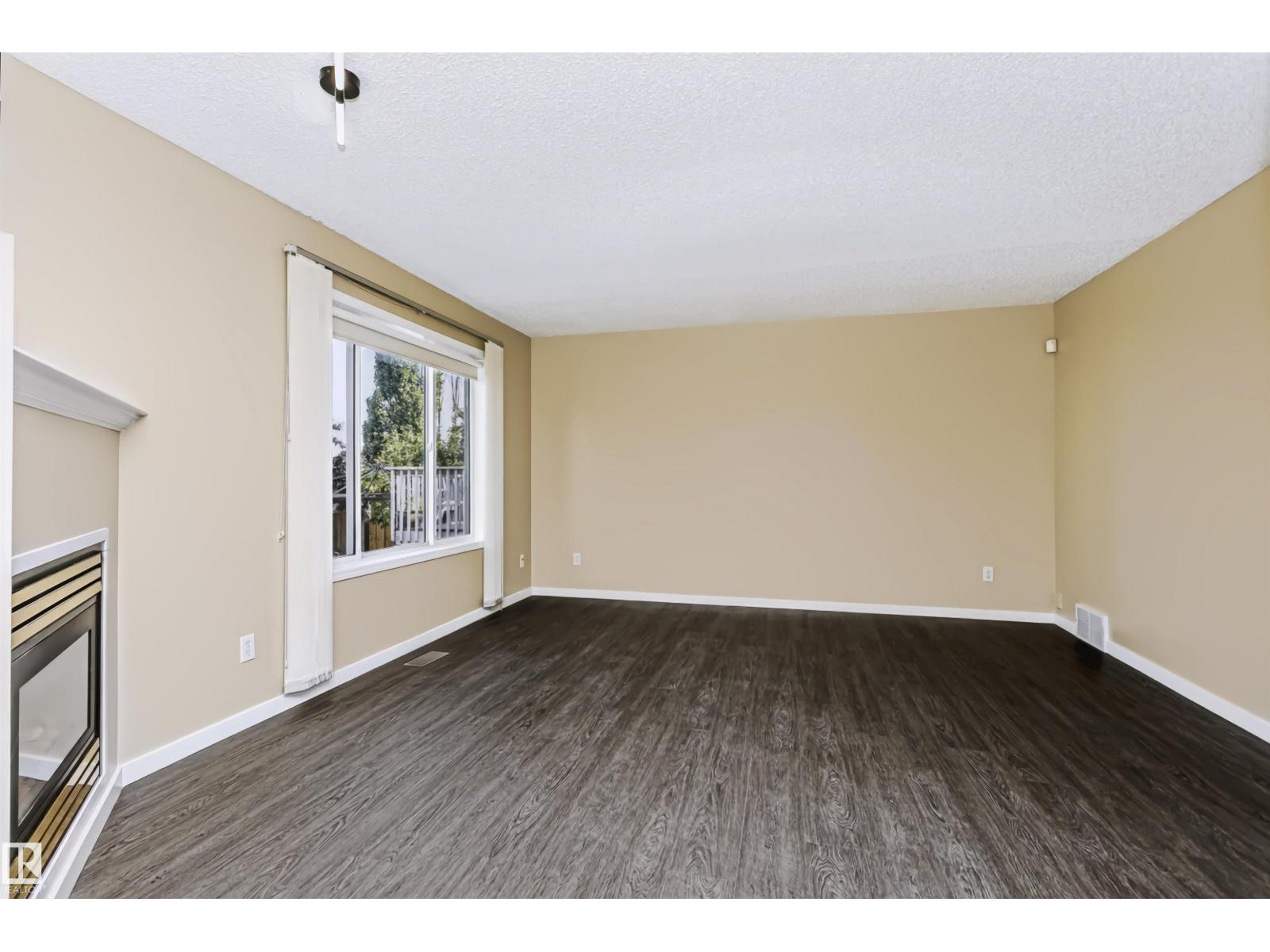 4112 37A AV NW - 4
