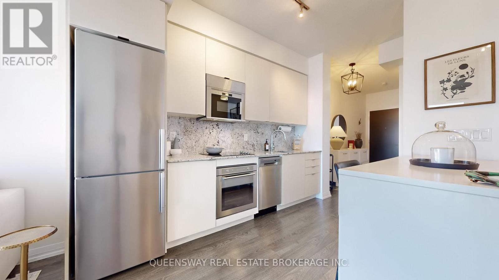 #1605 101 ERSKINE AVENUE - 12