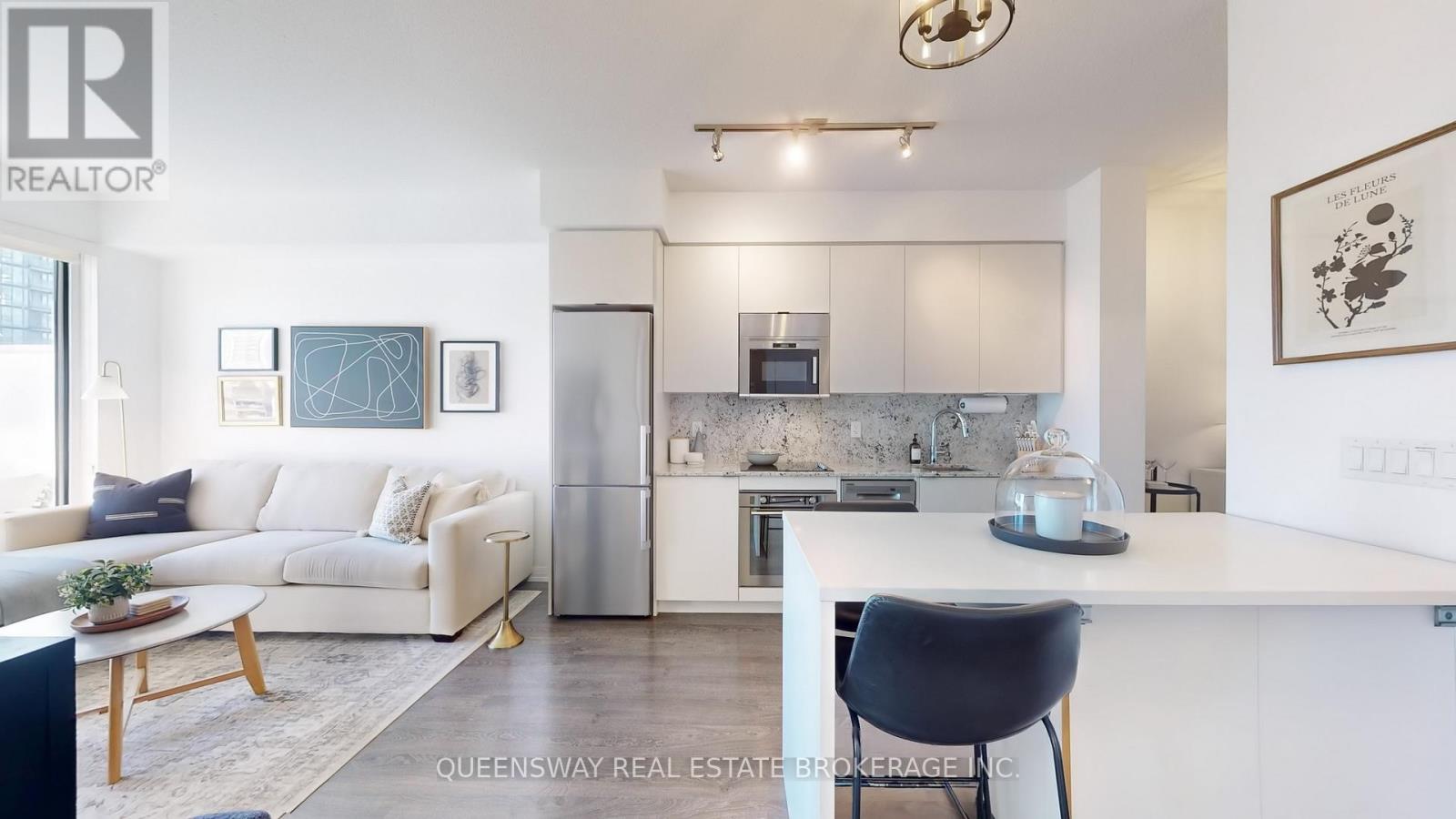 #1605 101 ERSKINE AVENUE - 17