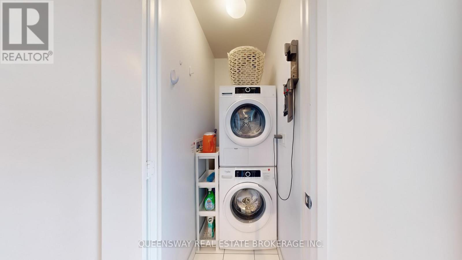 #1605 101 ERSKINE AVENUE - 26