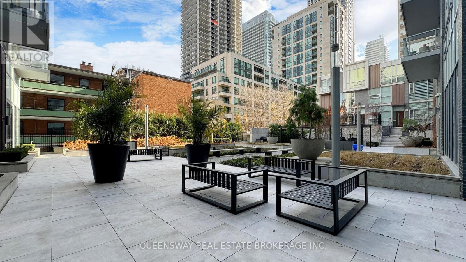 #1605 101 ERSKINE AVENUE - Image 37
