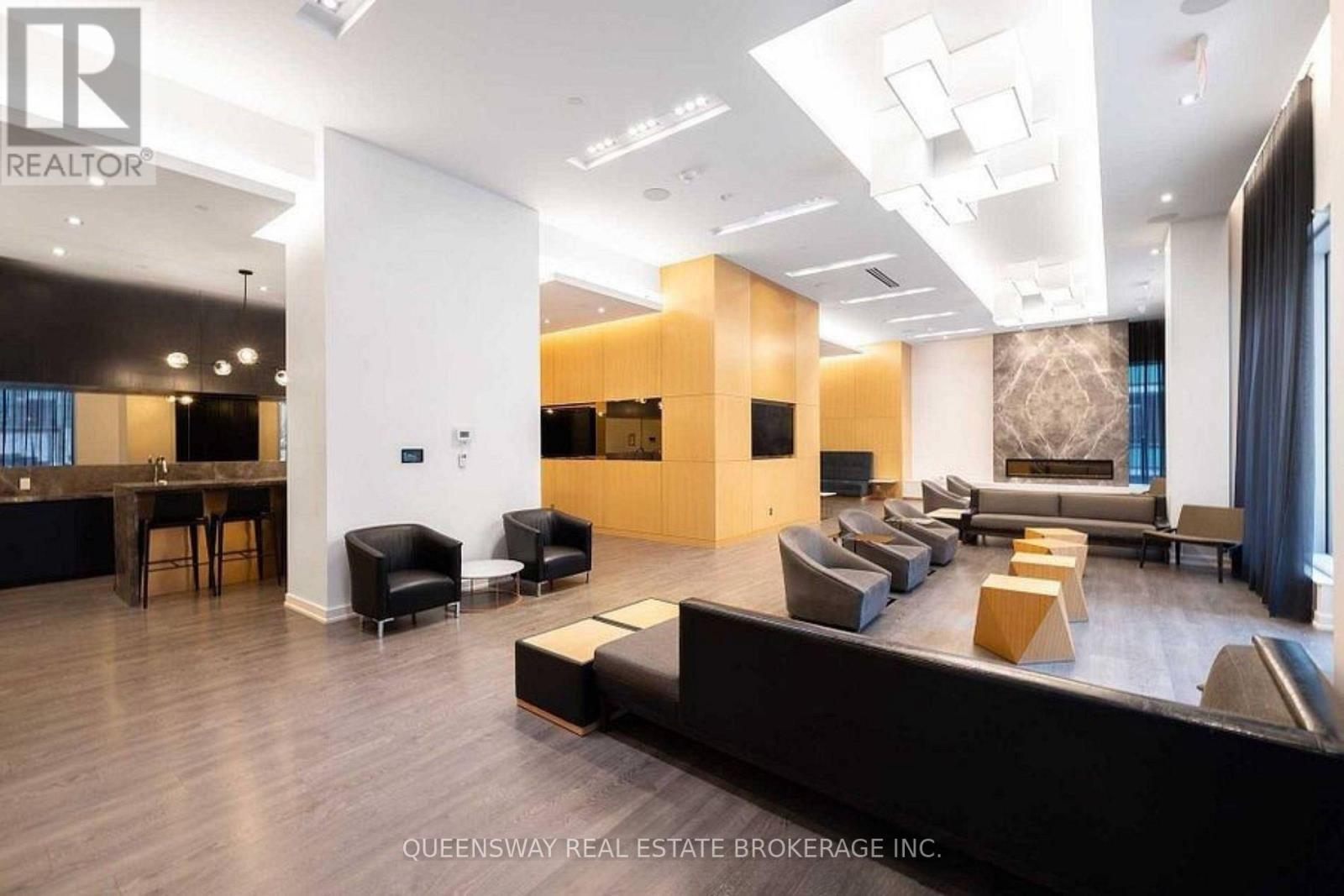 #1605 101 ERSKINE AVENUE - 39