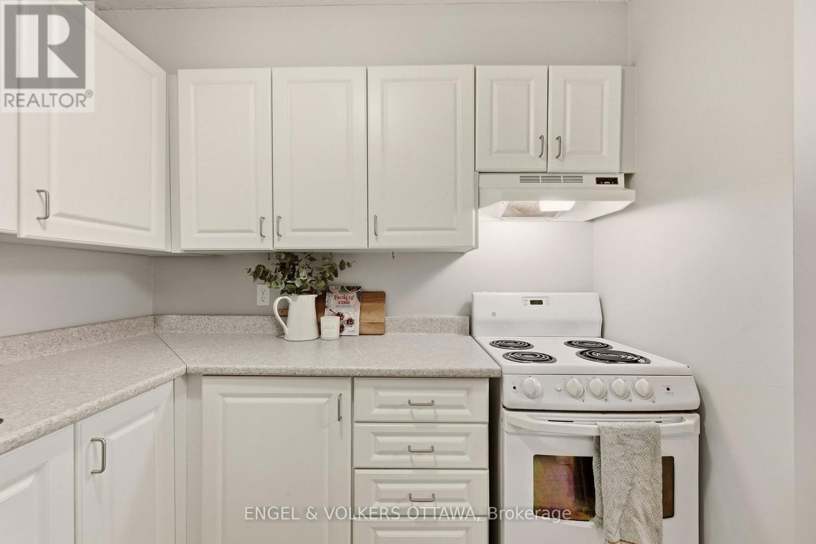 #606 475 LAURIER AVENUE W - 19