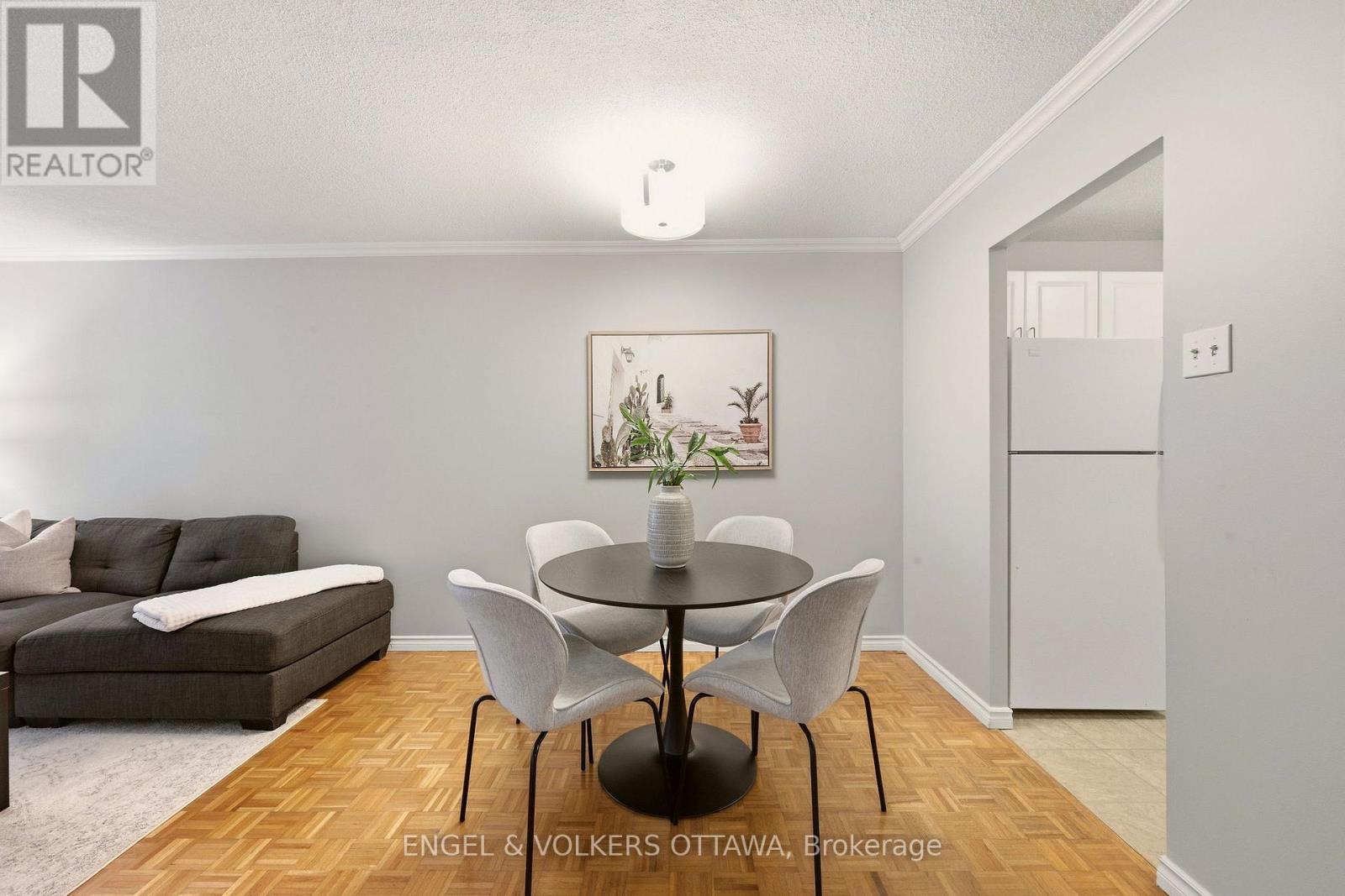 #606 475 LAURIER AVENUE W - 6