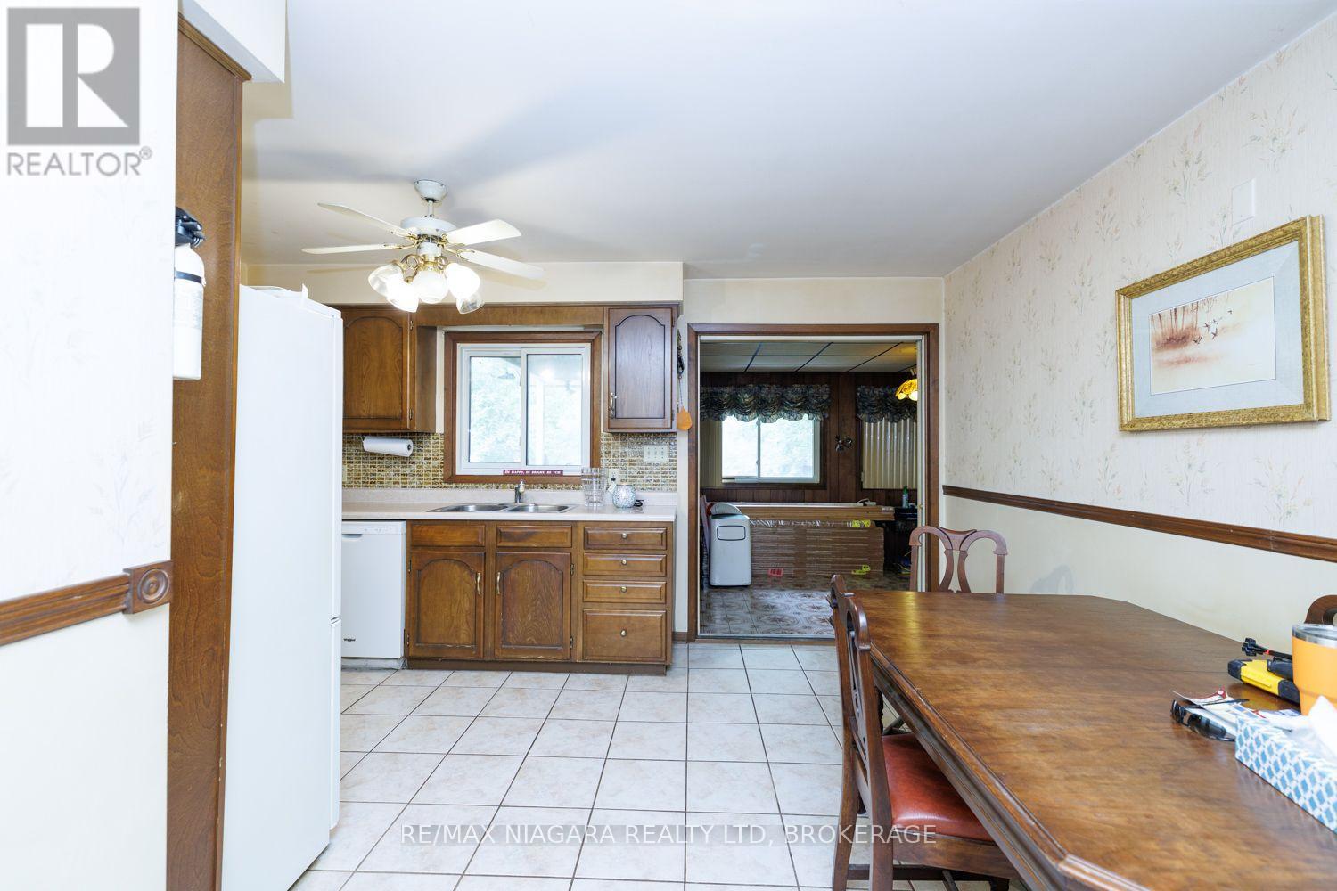 567 LYONS CREEK ROAD - 16