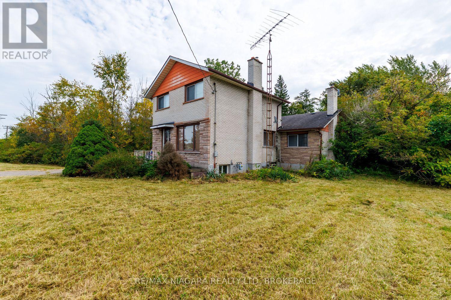 567 LYONS CREEK ROAD - 3