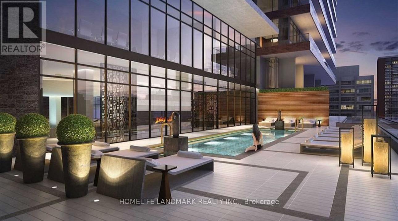 501 Yonge Street — photo 26