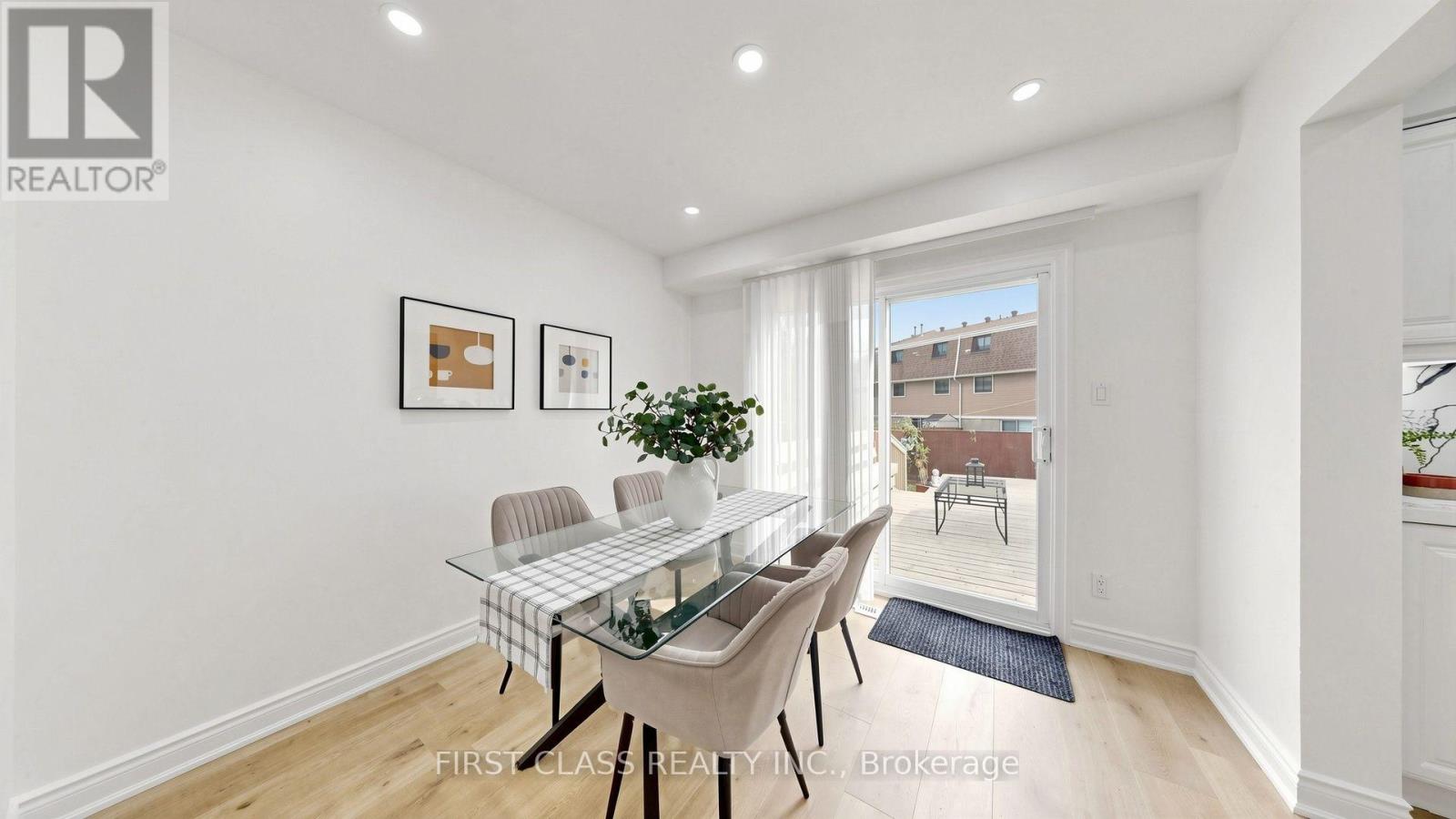 34 MAYBERRY COURT - 11