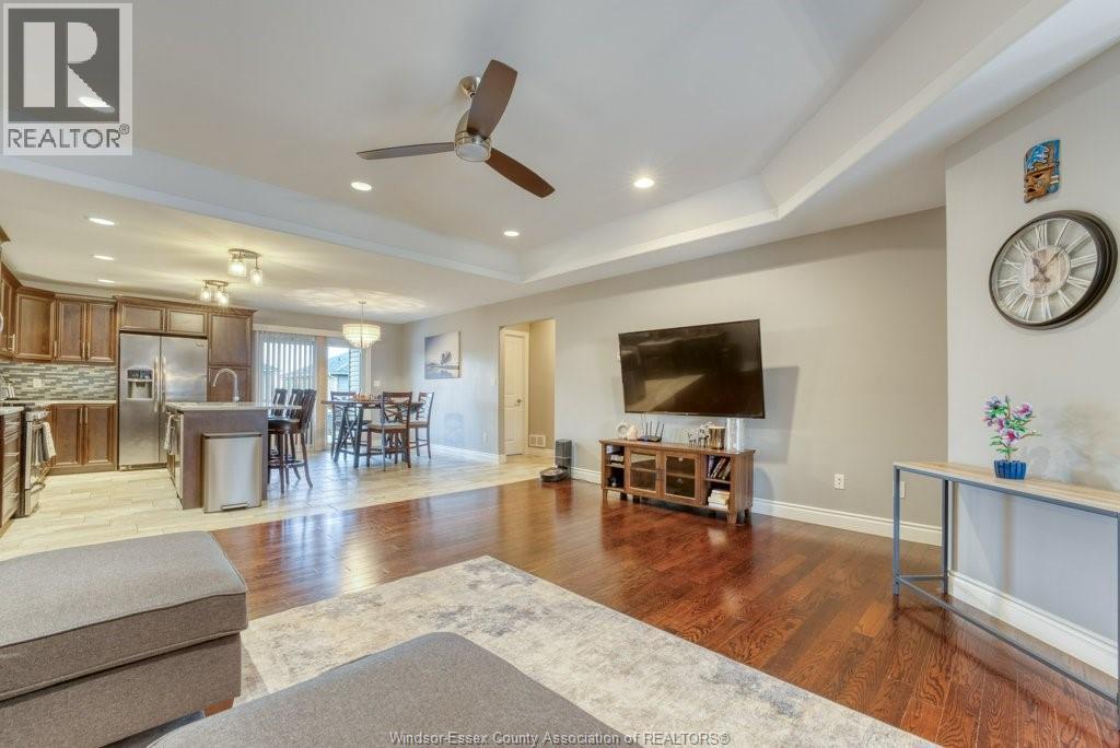 415 ROSEWOOD DRIVE - Image 6