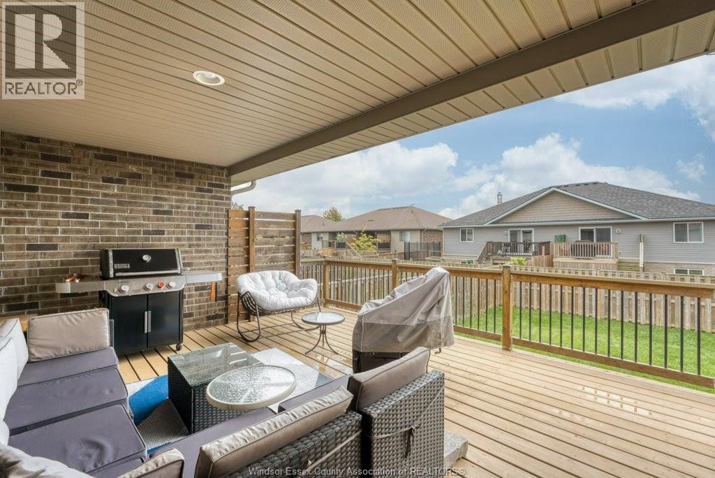 415 ROSEWOOD DRIVE - Image 35