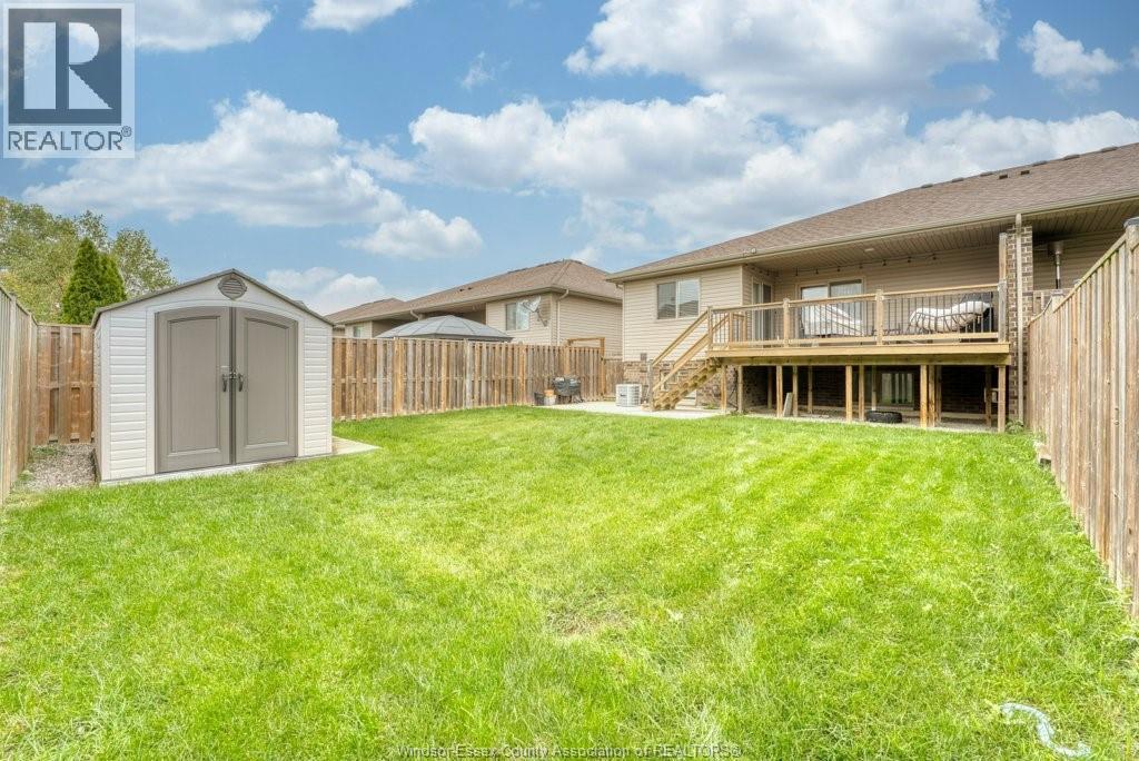415 ROSEWOOD DRIVE - 39