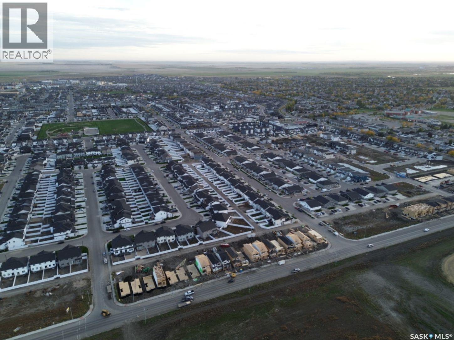 4608 Mutrie CRESCENT - 44