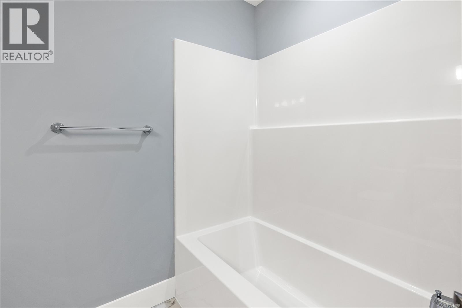153 Elk Rd - Image 20