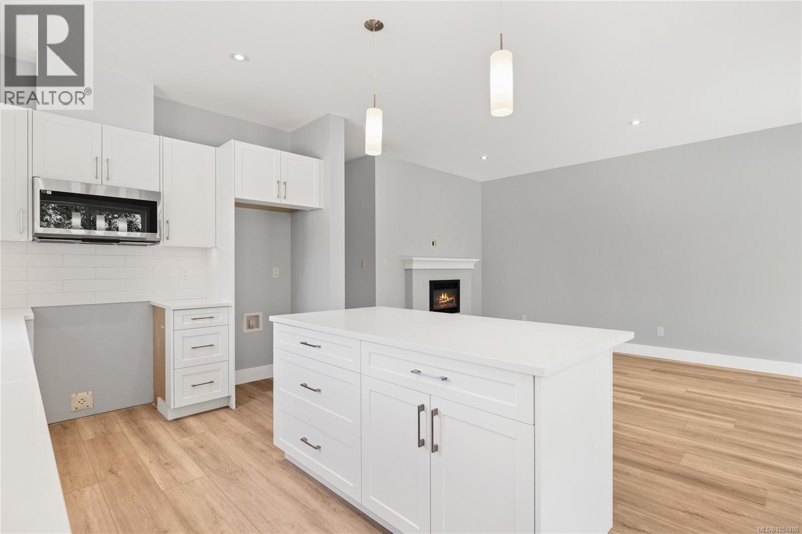 153 Elk Rd - Image 12