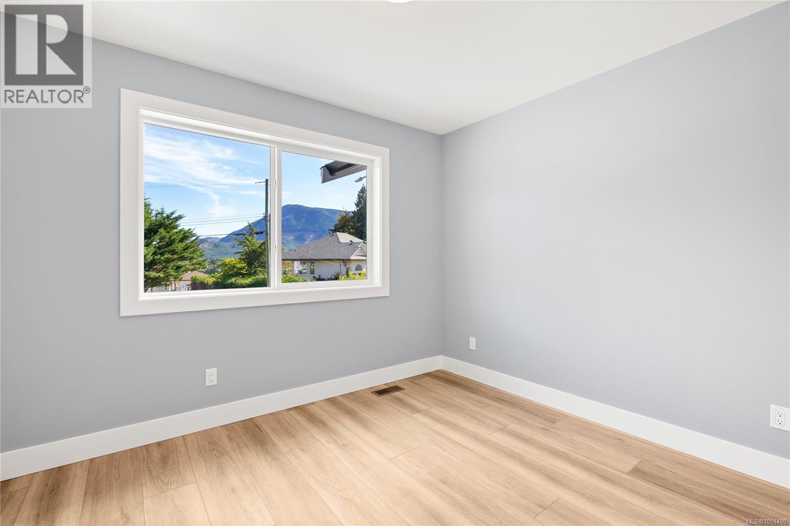 153 Elk Rd - 23