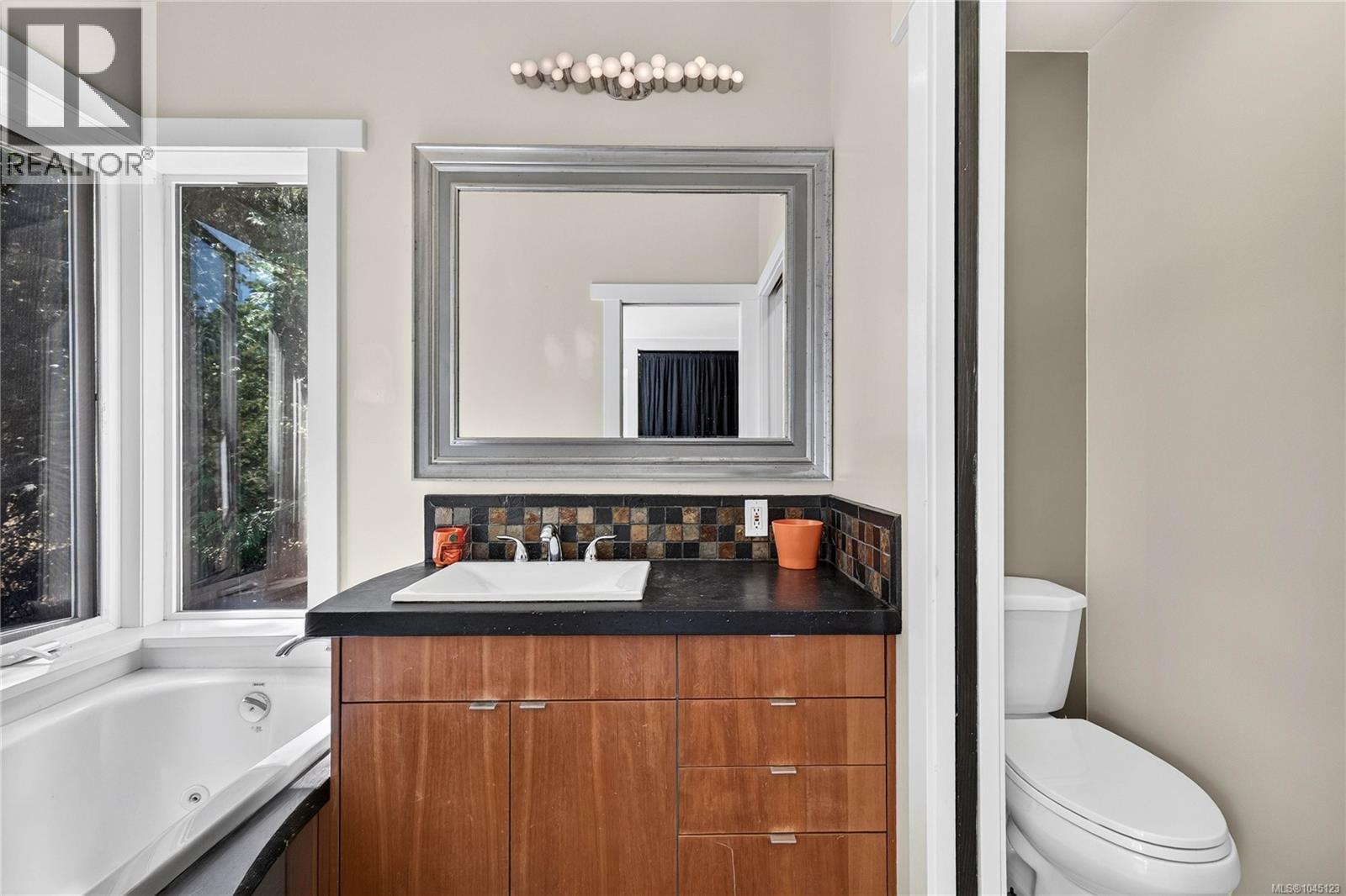 243 Maliview Dr - 19