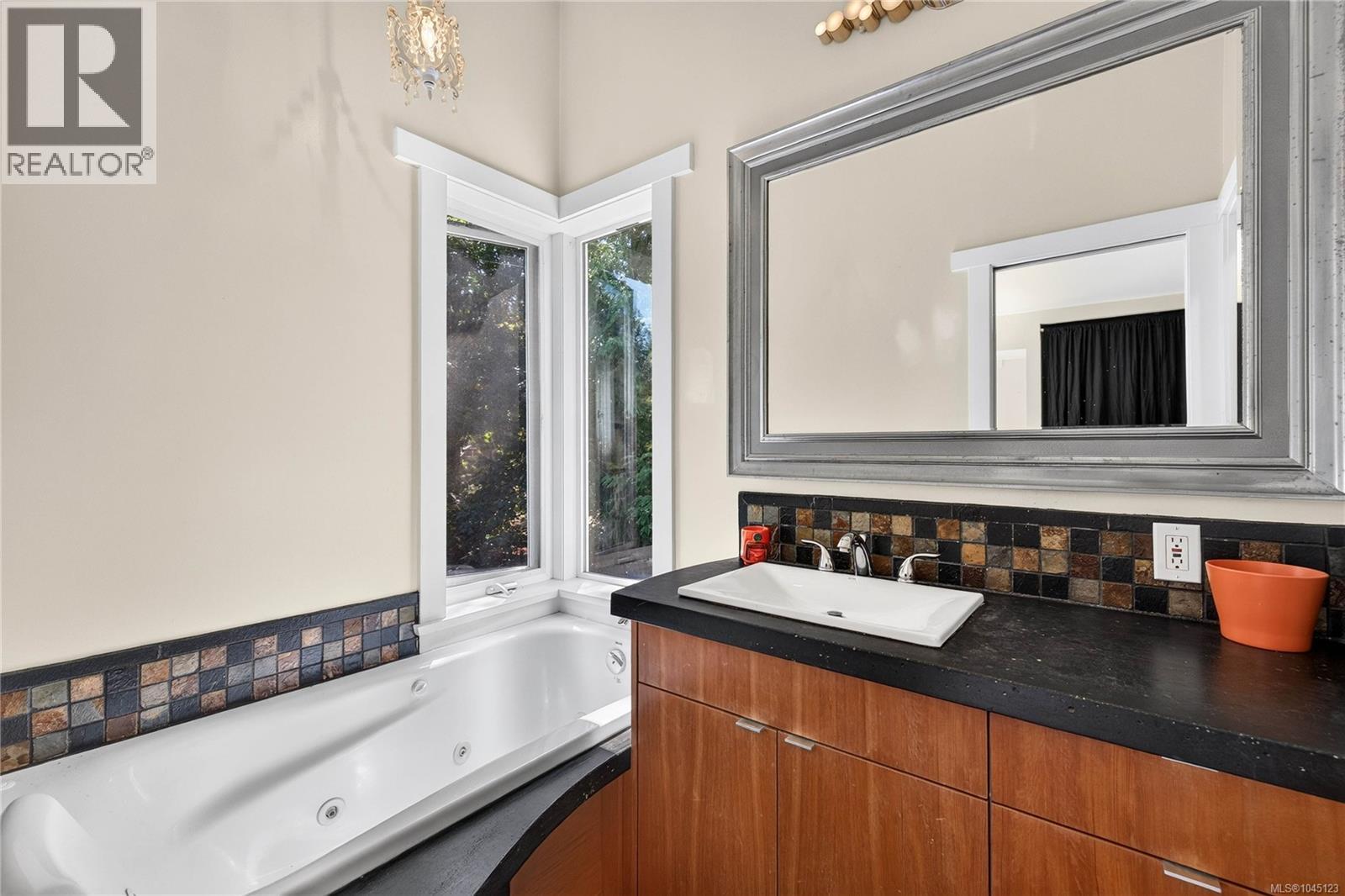 243 Maliview Dr - 20