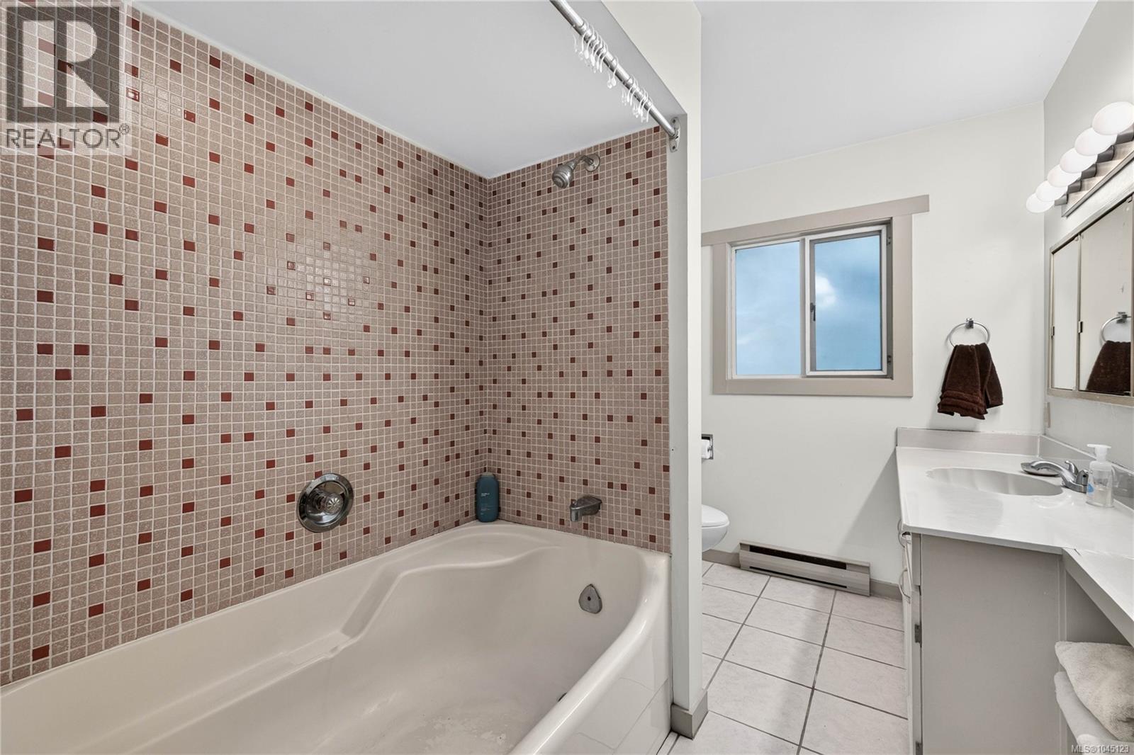 243 Maliview Dr - 24