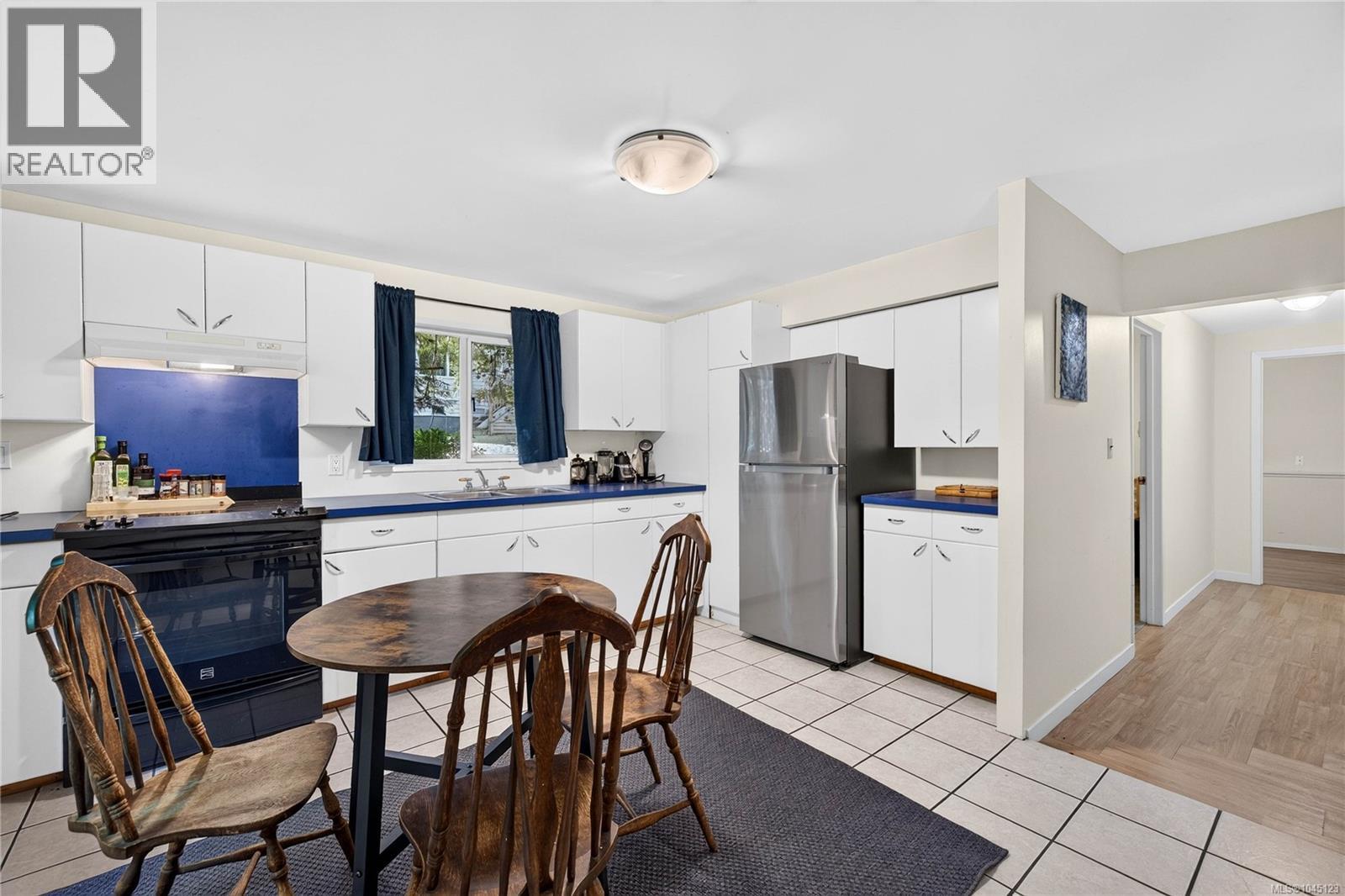 243 Maliview Dr - Image 28