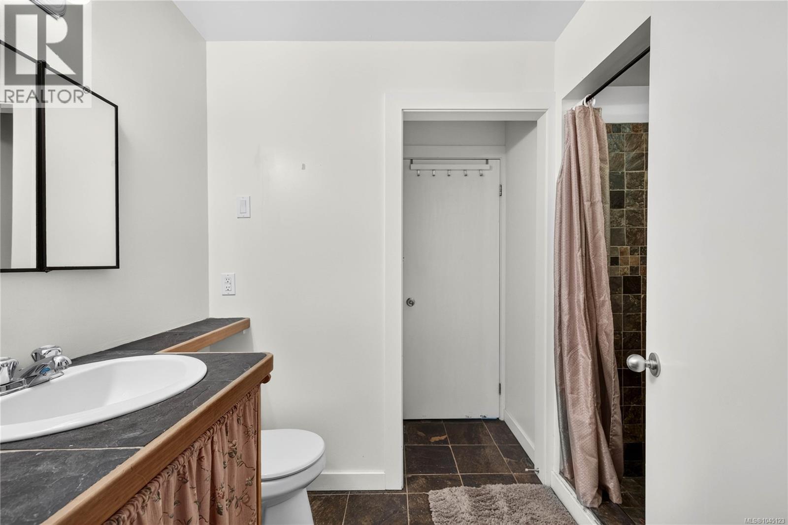 243 Maliview Dr - Image 31