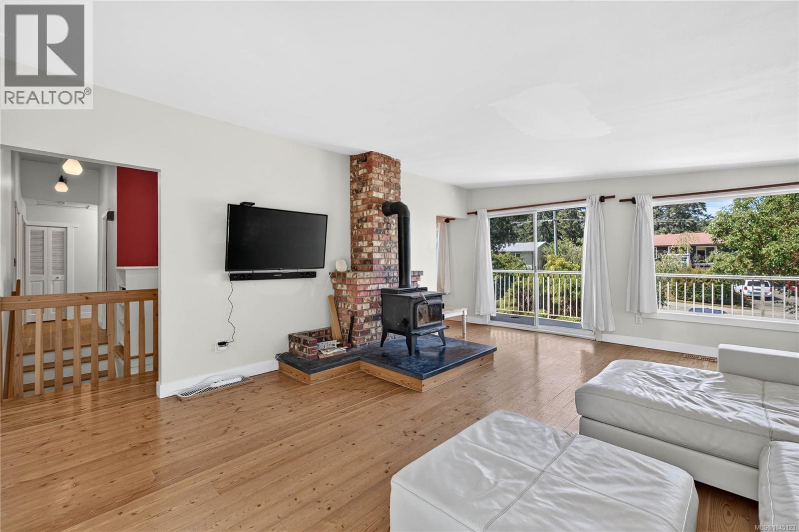 243 Maliview Dr - 9