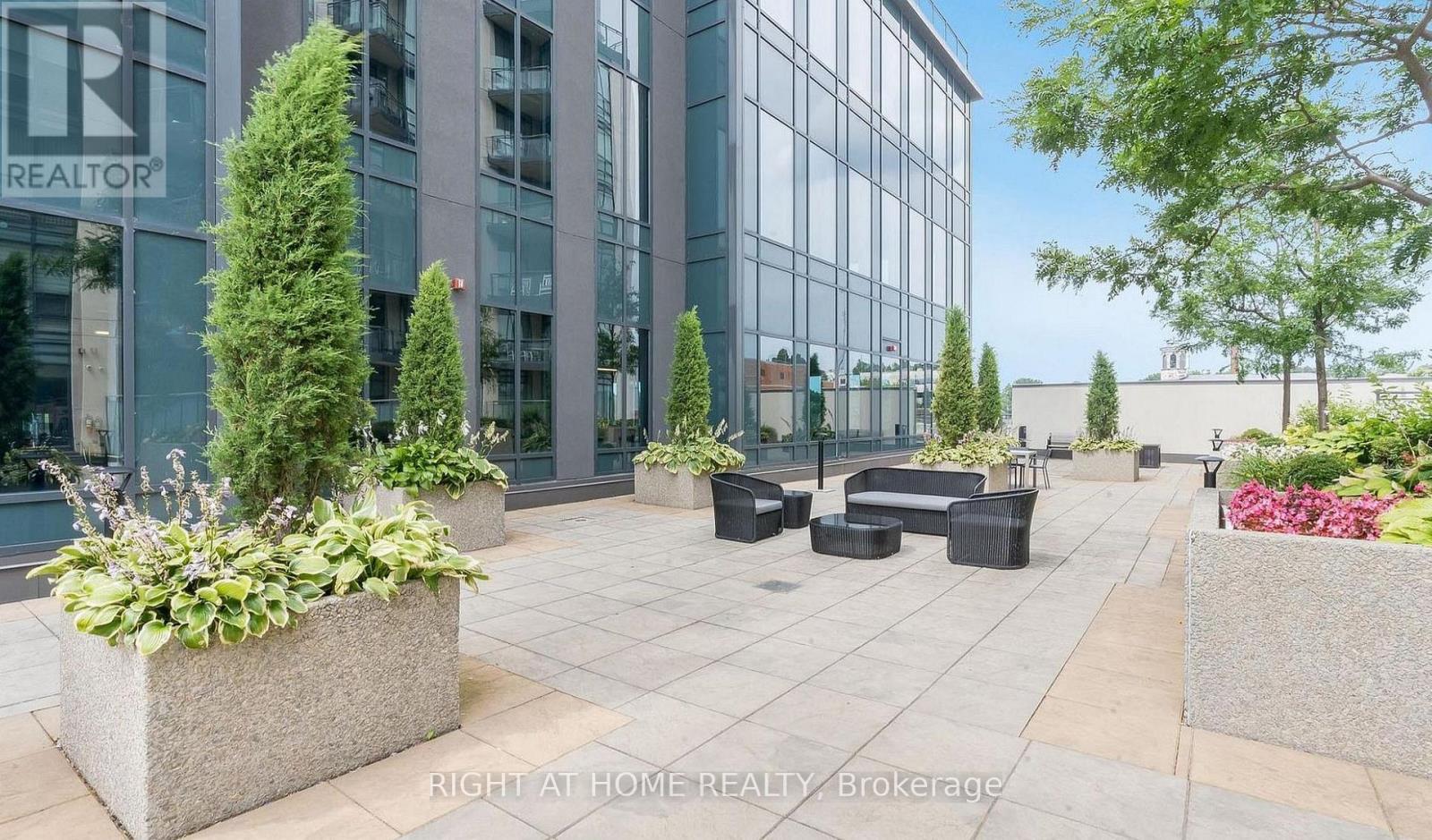 111 Worsley Street — photo 17