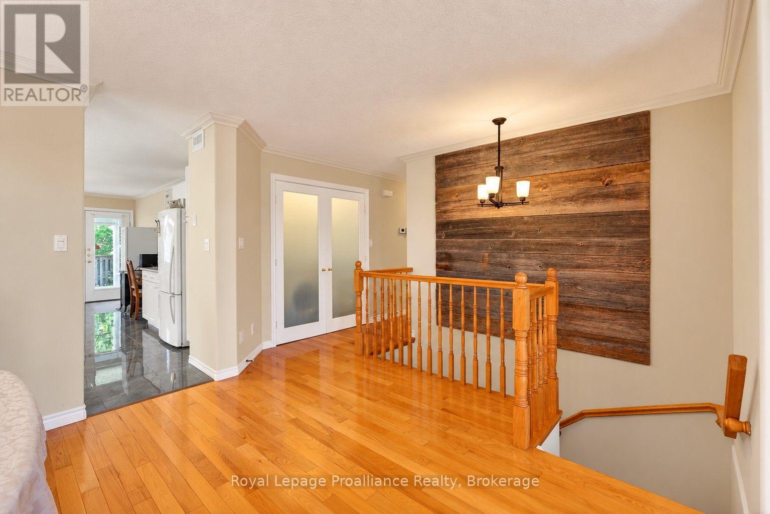 30 HEARTWOOD DRIVE - 18